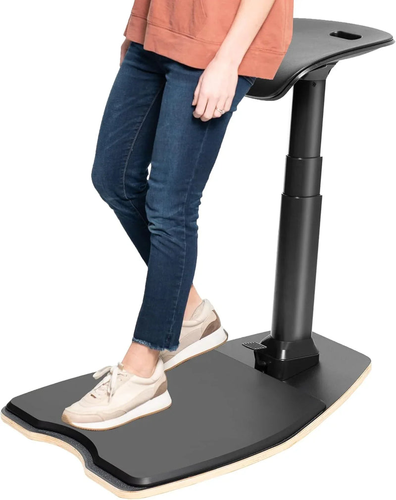 Ergonomic inclined standing desk with chair, portable height-adjustable anti-fatigue cushion, suitable for home and office, black I0