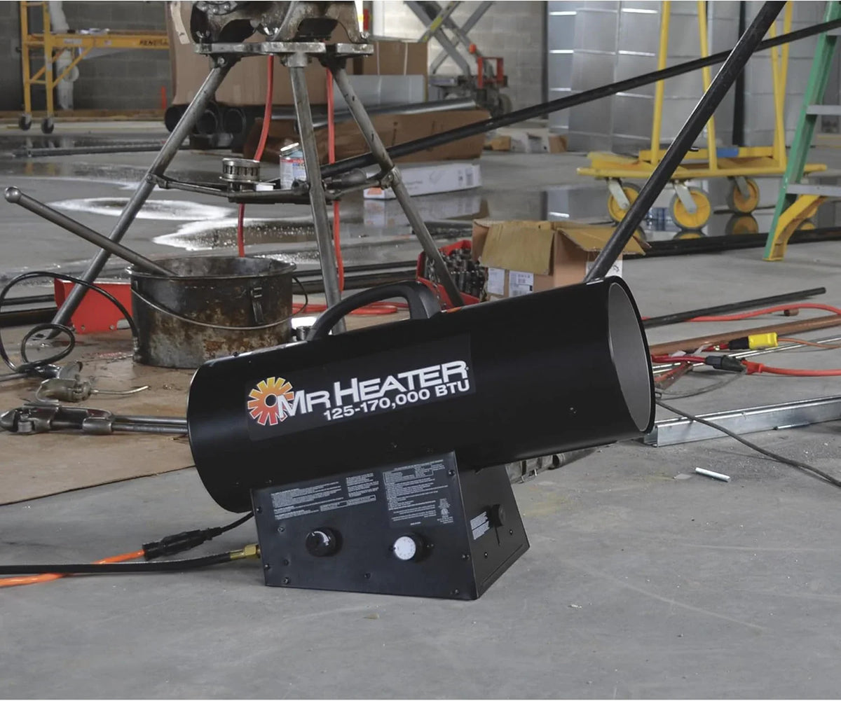 The Va Portable Propane Forced Ventilation Heater adopts silent combustion technology and is suitable for outdoor and work-site use, providing heating for heavy equipment.