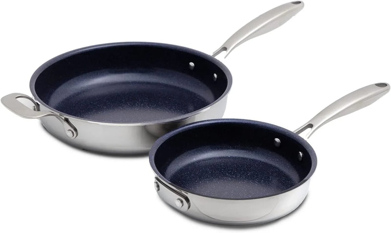 The electromagnetic frying pan can precisely control the temperature, ranging from 100°F to 575°F with intervals of 5°F. The pan body is dark in color, which can add complex charred aromas and flavors. The power is 3 watts. The specifications are 600 K1