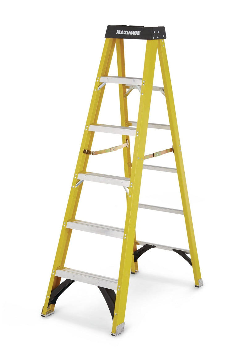 MAXIMUM Grade 1A Fibreglass Step Ladder, 300-lb 6-ft K9