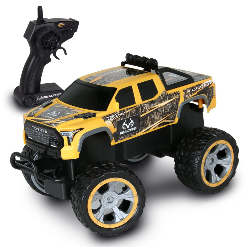 Realtree Toyota Yellow Tundra RC Car, 100-ft Range D9
