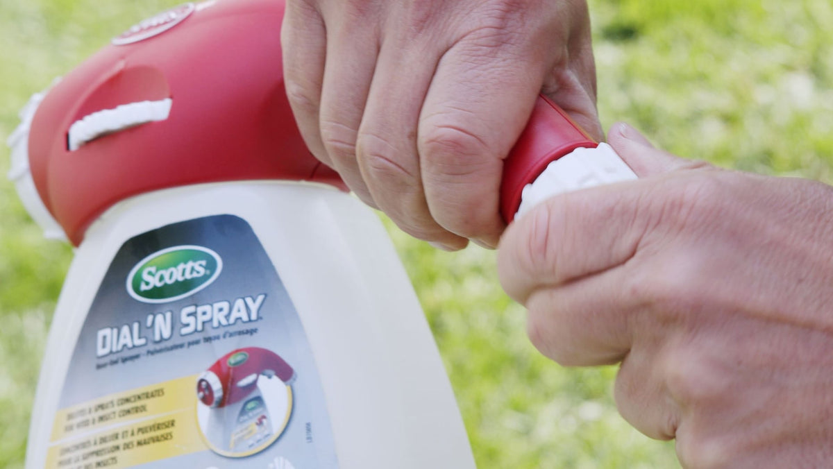 Scotts EcoSense Dial ‘n Spray Multi-Use Hose-End Sprayer