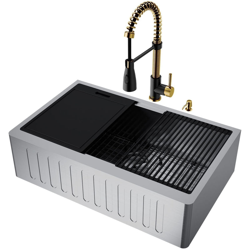 VIGO Oxford 33-in Single-Bowl Gold/Black Farmhouse Sink with Brant Faucet Y3