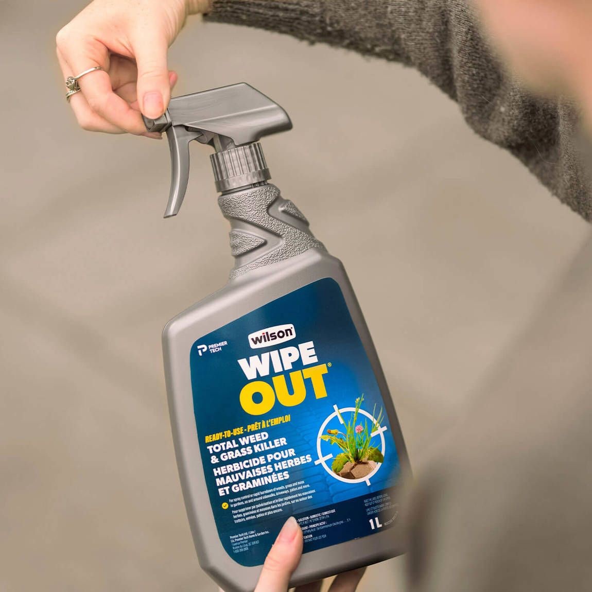 Wilson Wipe Out Ready-to-Use Total Weed & Grass Killer, Herbicide Sprayer, 1-L