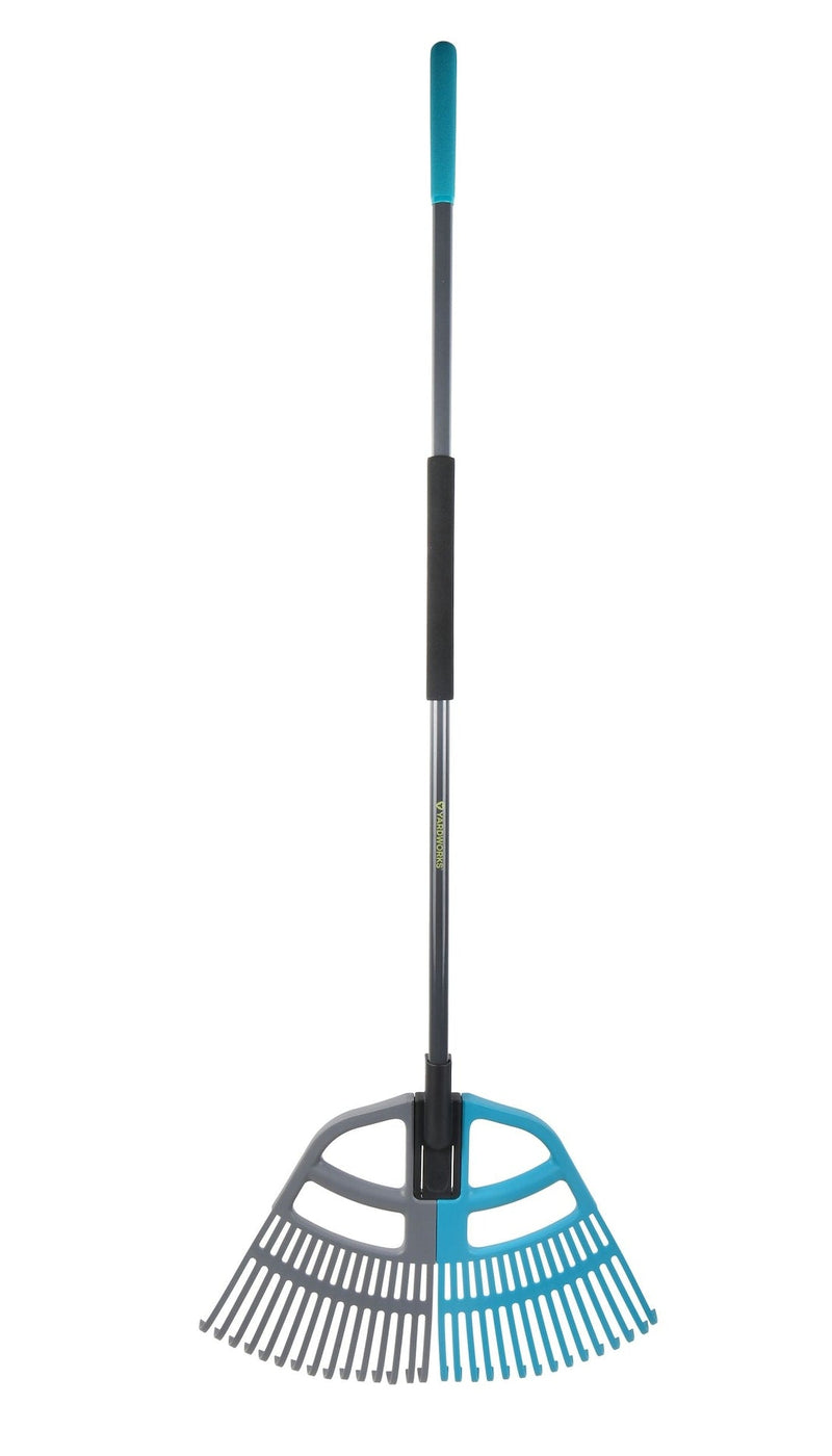 Yardworks 3-in-1 30-Tine Leaf Rake with Fibreglass Shaft, 24-1/2-in Wide C2